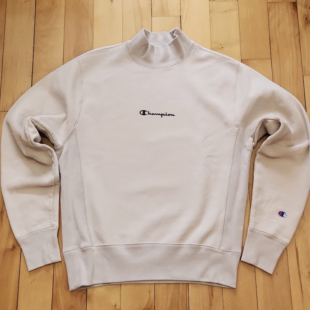 Champion Cream Sweatshirt
